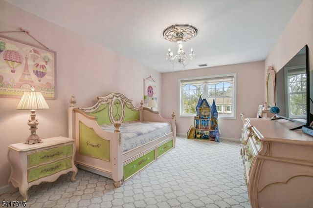 83 White St, Dover Town, NJ 07801