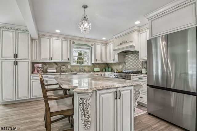 83 White St, Dover Town, NJ 07801