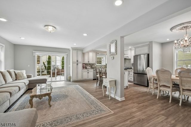 83 White St, Dover Town, NJ 07801