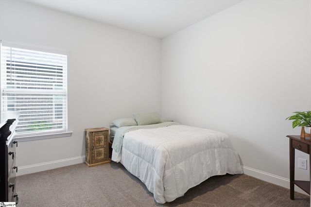 4 Woodcross Drive, Simpsonville, SC 29681