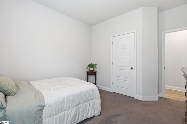 4 Woodcross Drive, Simpsonville, SC 29681