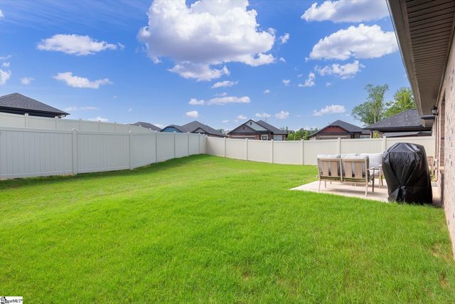 4 Woodcross Drive, Simpsonville, SC 29681