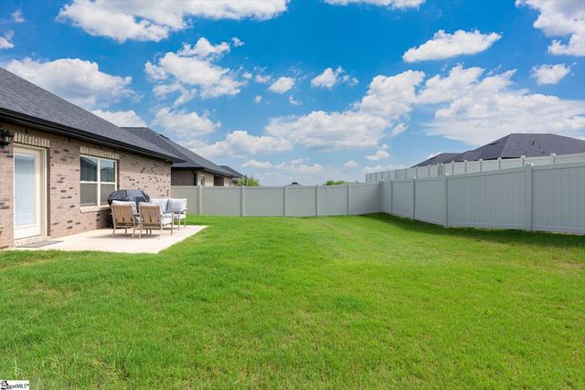 4 Woodcross Drive, Simpsonville, SC 29681