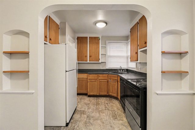 1377 Mill Street, Lincoln Park, MI 48146