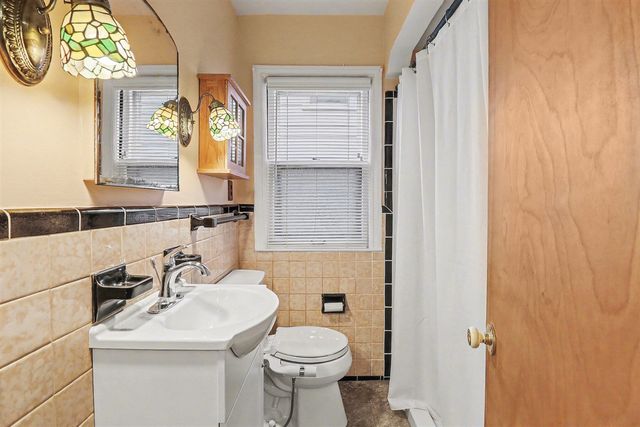 1377 Mill Street, Lincoln Park, MI 48146