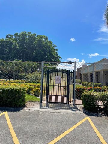 506 Davis Road 78, Palm Springs, FL 33461