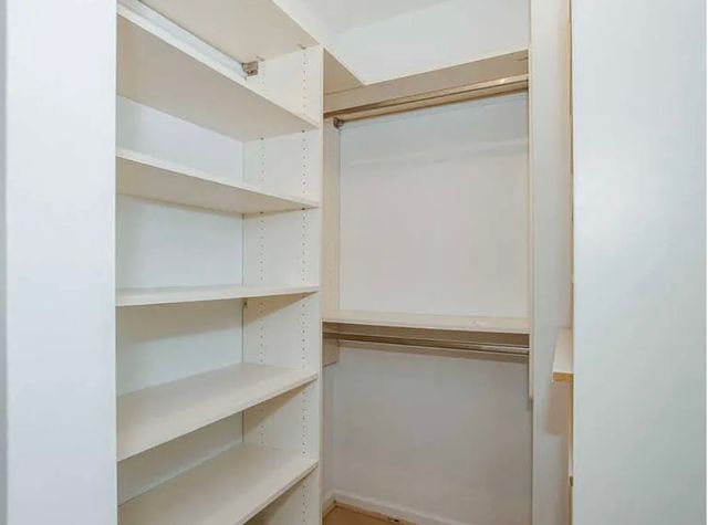 600 N DEARBORN Street 1207, Chicago, IL 60654