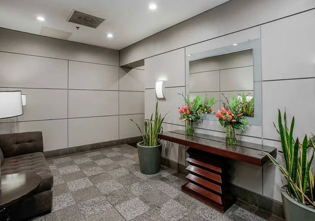 600 N DEARBORN Street 1207, Chicago, IL 60654