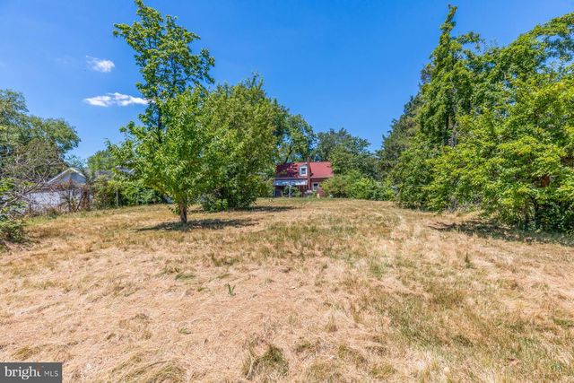 4637 LACY AVE, Suitland, MD 20746