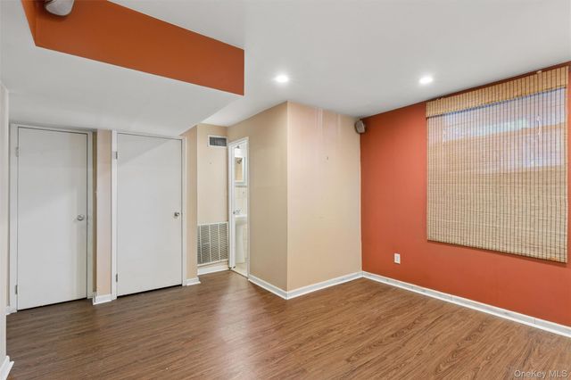 1601 Johnson Avenue 16, Elmont, NY 11003