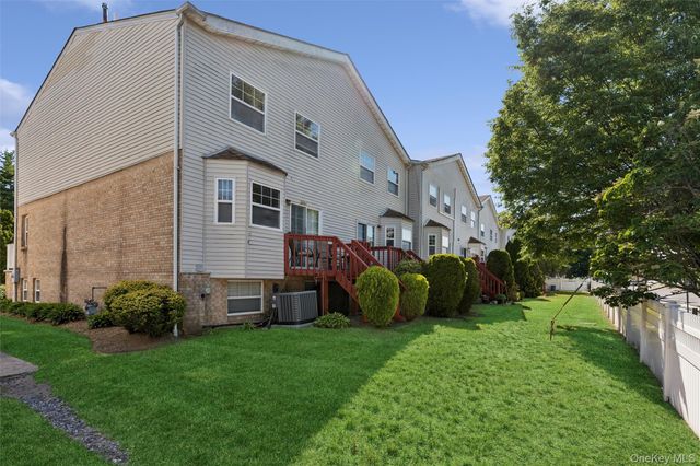 1601 Johnson Avenue 16, Elmont, NY 11003
