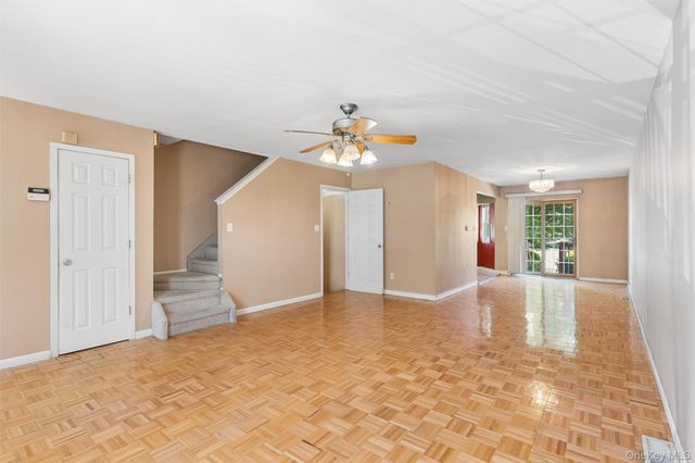 1601 Johnson Avenue 16, Elmont, NY 11003
