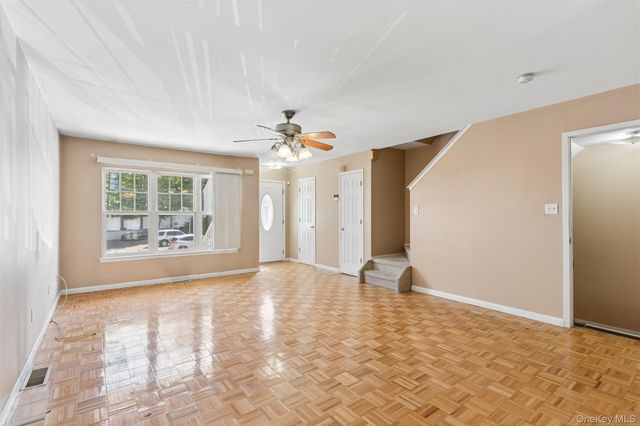 1601 Johnson Avenue 16, Elmont, NY 11003