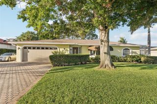 2816 BAY DRIVE, Bradenton, FL 34207