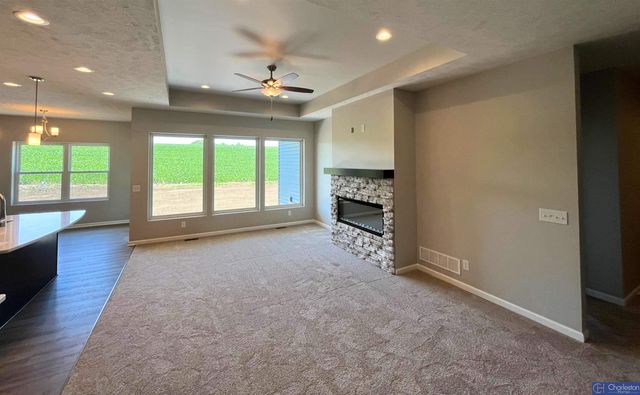 5006 Kestrel Parkway, Elkhorn, NE 68022
