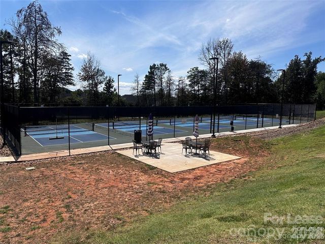 7526 Fairway Villa Circle, Denver, NC 28037