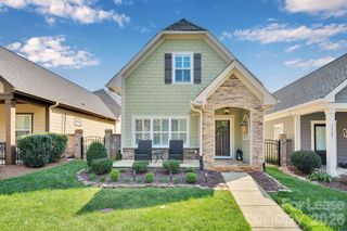 7526 Fairway Villa Circle, Denver, NC 28037