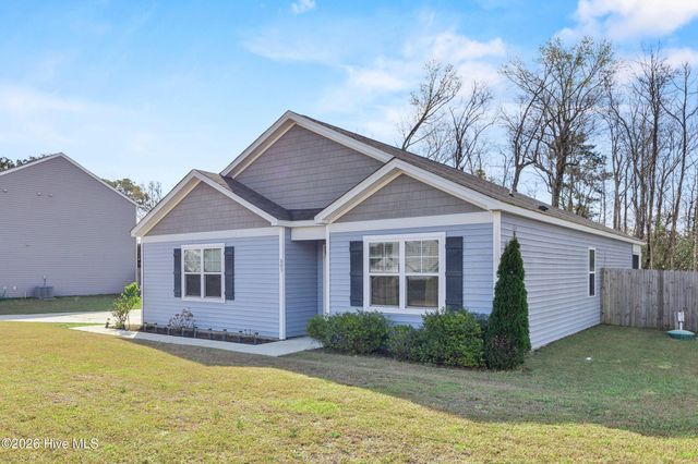 803 Lenox Drive, Holly Ridge, NC 28445