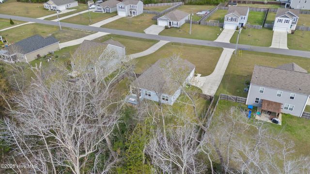 803 Lenox Drive, Holly Ridge, NC 28445