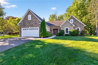 626 Brookstone, Webster, NY 14580