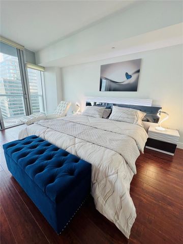 495 Brickell Ave 2707, Miami, FL 33131