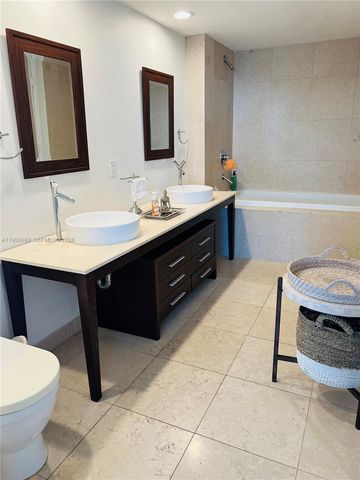 495 Brickell Ave 2707, Miami, FL 33131