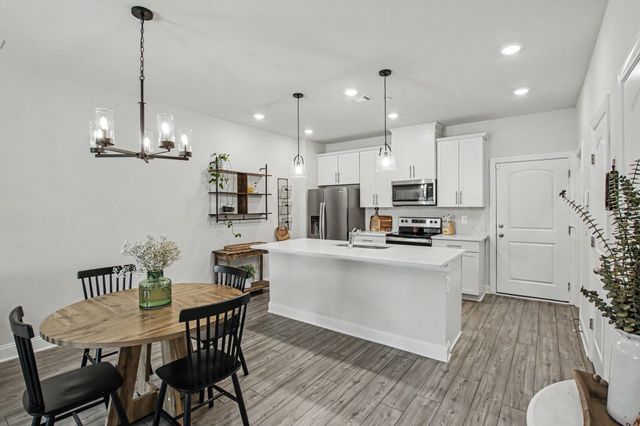 204 Douglas Bend Rd Unit 504, Gallatin, TN 37066