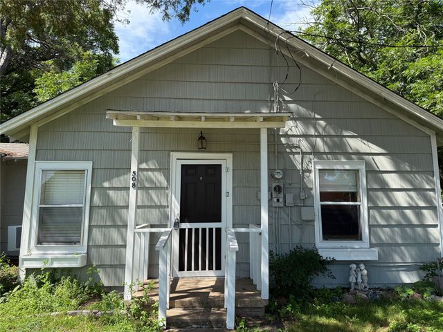 508 E Parks Avenue, Waxahachie, TX 75165
