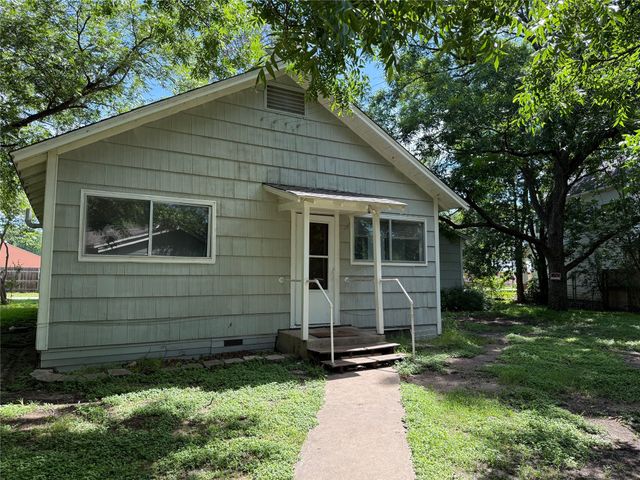 508 E Parks Avenue, Waxahachie, TX 75165