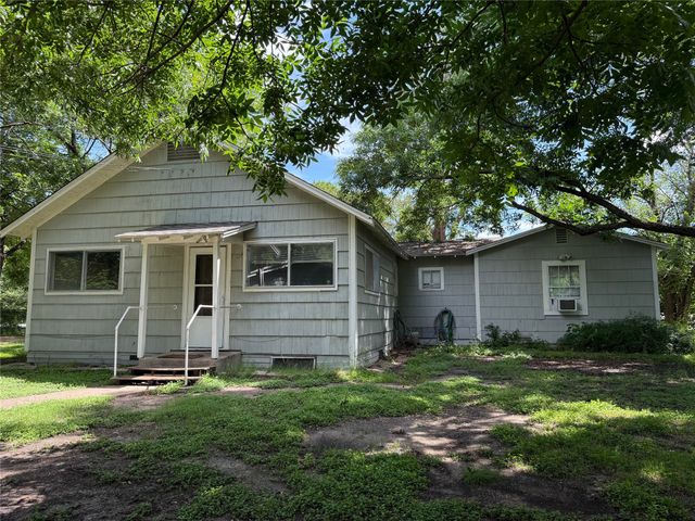 508 E Parks Avenue, Waxahachie, TX 75165
