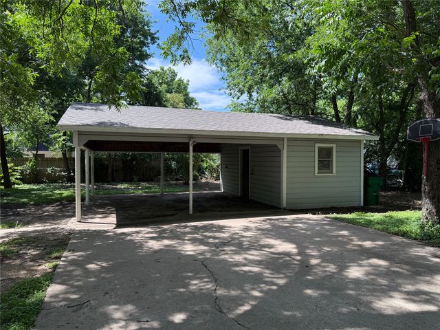 508 E Parks Avenue, Waxahachie, TX 75165