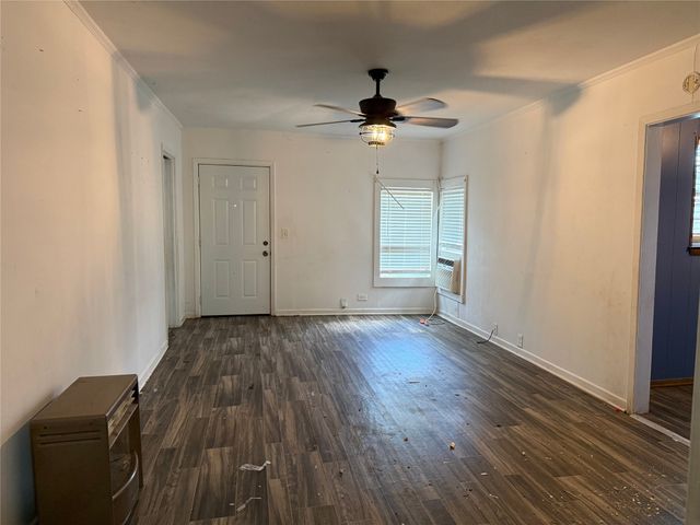 508 E Parks Avenue, Waxahachie, TX 75165