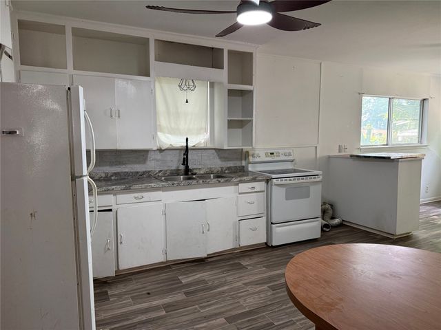 508 E Parks Avenue, Waxahachie, TX 75165
