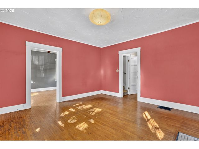 4405 Se DIVISION St, Portland, OR 97206