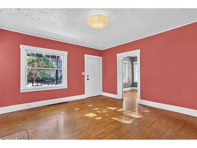 4405 Se DIVISION St, Portland, OR 97206