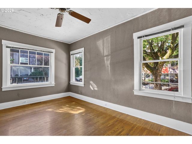4405 Se DIVISION St, Portland, OR 97206