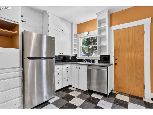 4405 Se DIVISION St, Portland, OR 97206