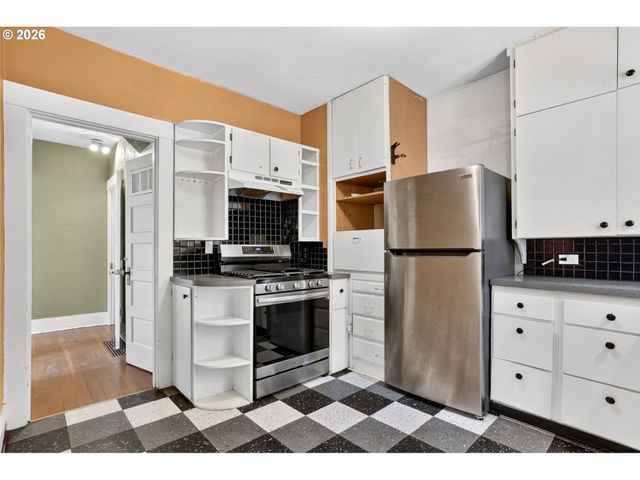 4405 Se DIVISION St, Portland, OR 97206