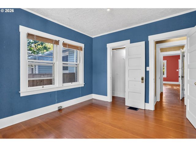 4405 Se DIVISION St, Portland, OR 97206