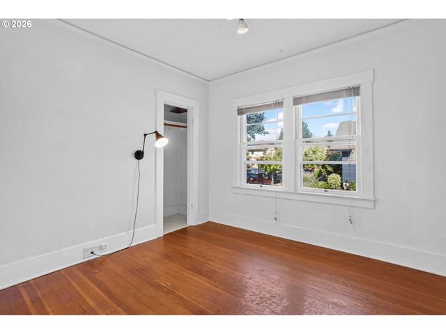 4405 Se DIVISION St, Portland, OR 97206