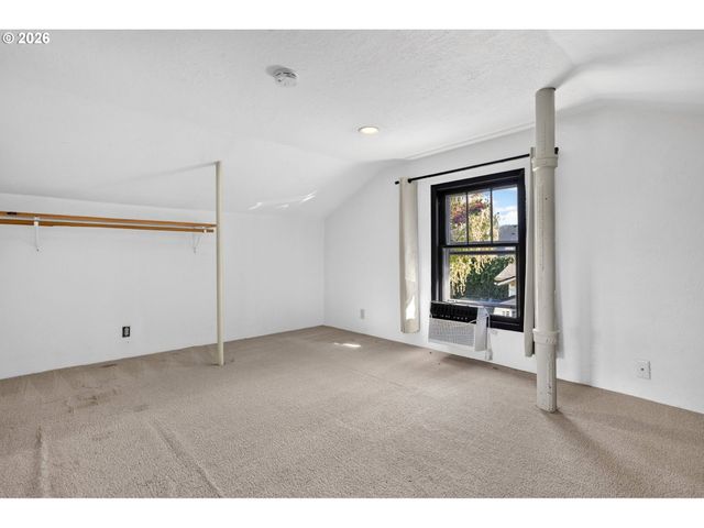 4405 Se DIVISION St, Portland, OR 97206