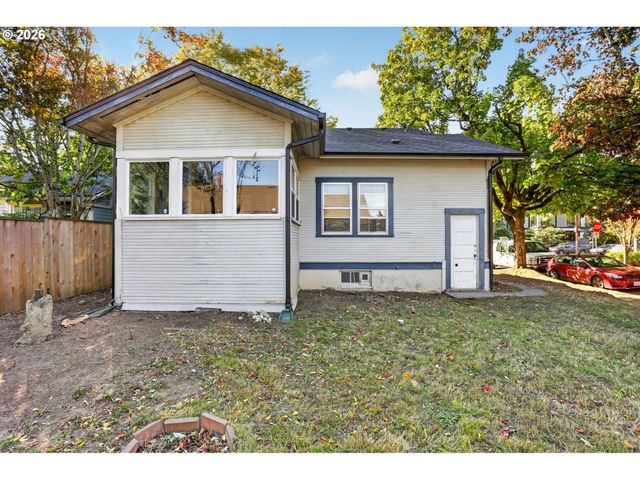4405 Se DIVISION St, Portland, OR 97206