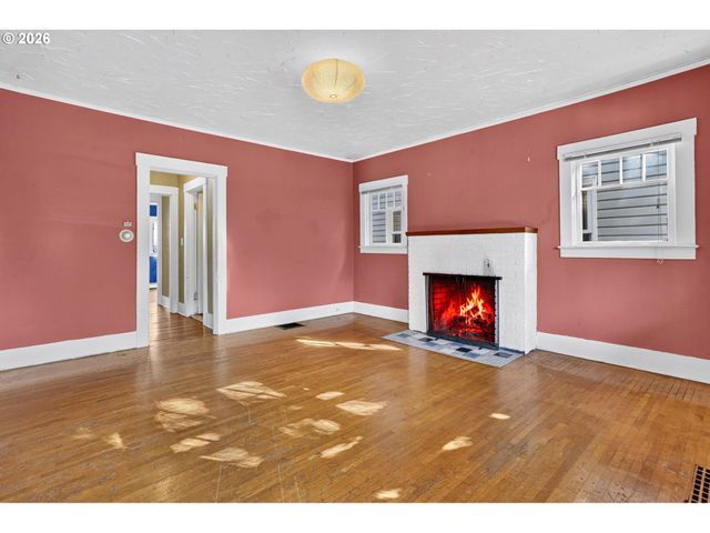 4405 Se DIVISION St, Portland, OR 97206