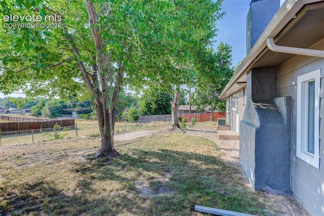 1705 Main Street, Colorado Springs, CO 80911