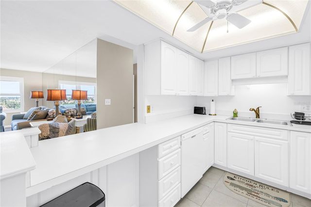 5220 BRITTANY DRIVE S 1202, St Petersburg, FL 33715