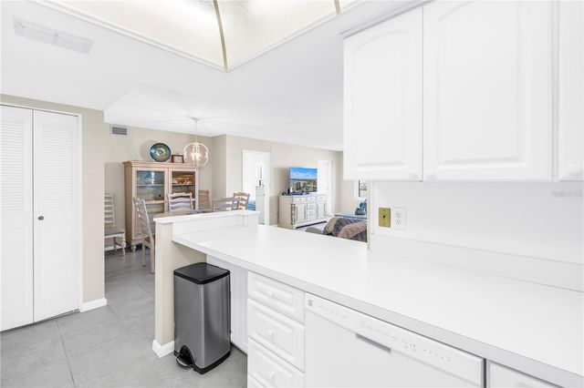 5220 BRITTANY DRIVE S 1202, St Petersburg, FL 33715