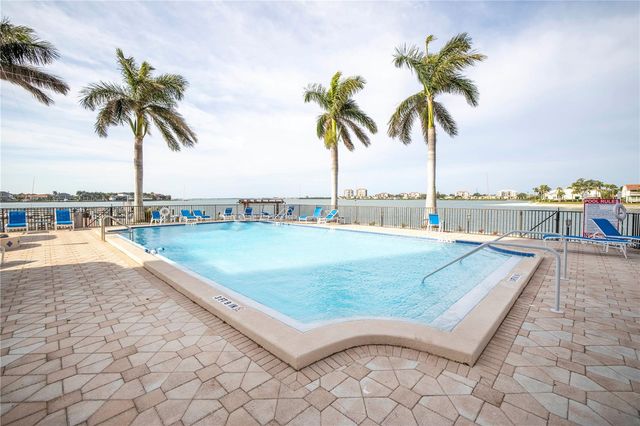 5220 BRITTANY DRIVE S 1202, St Petersburg, FL 33715