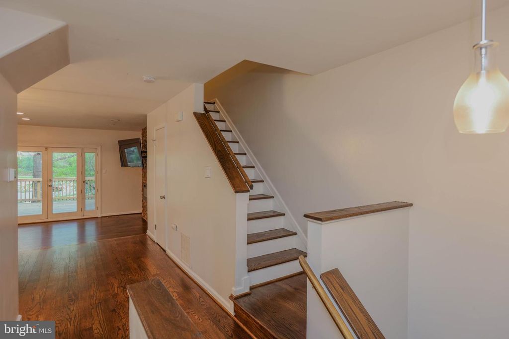 Image 16 of property listing at 11701 STONEGATE LN, Columbia, MD 21044