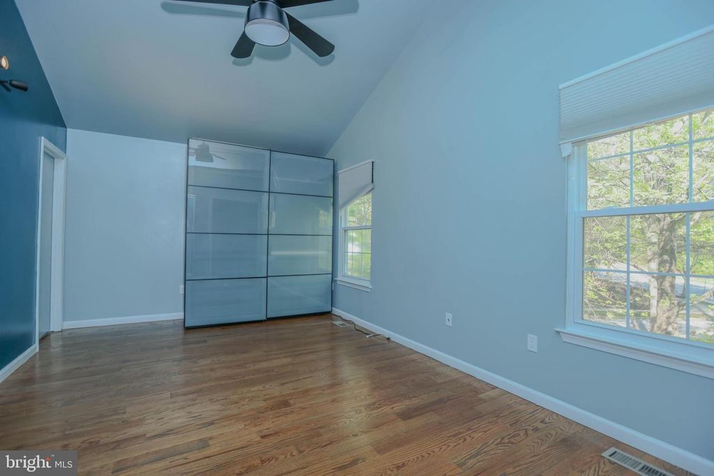 Image 18 of property listing at 11701 STONEGATE LN, Columbia, MD 21044