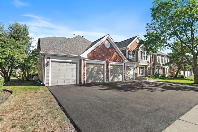 1871 Fox Run Drive A, Elk Grove Village, IL 60007